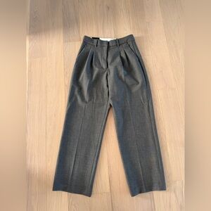 Aritzia Gray Women's Trousers- NWT